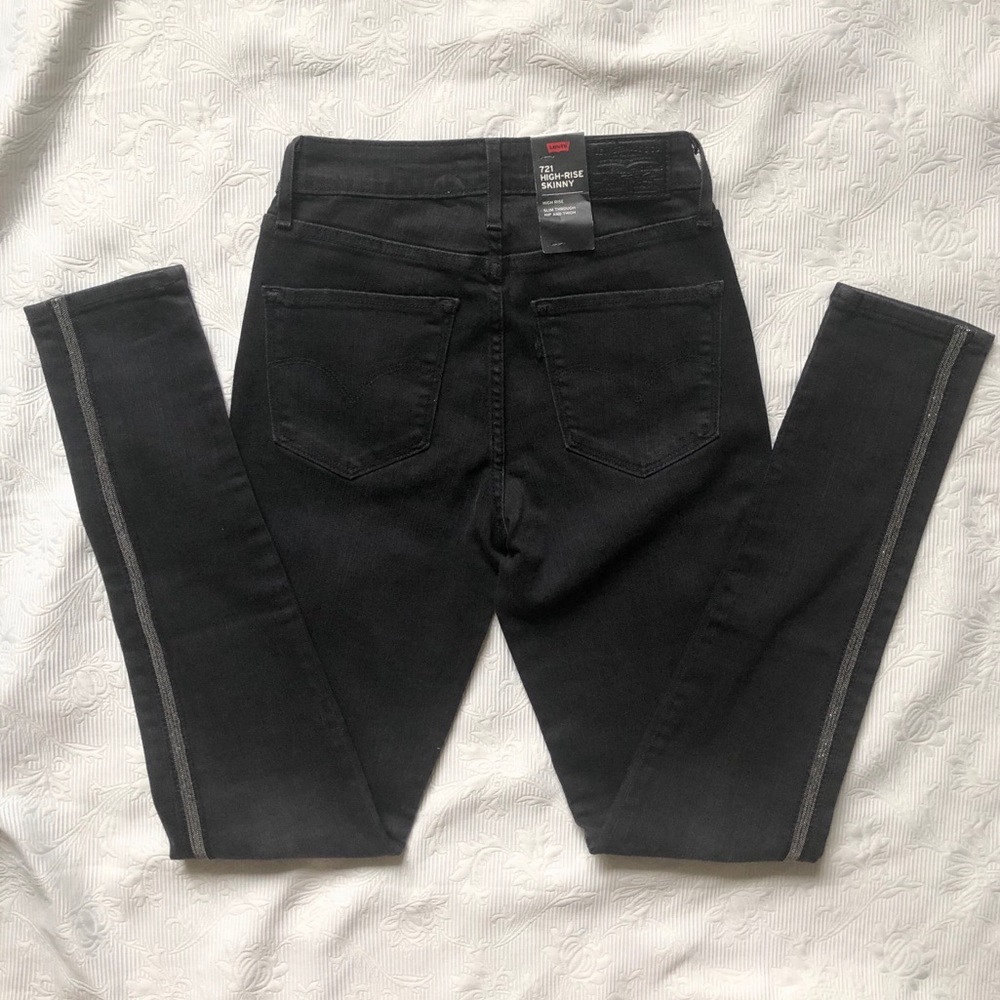 Levi’s 721 High Rise Skinny Black Jeans - Picture 6 of 8